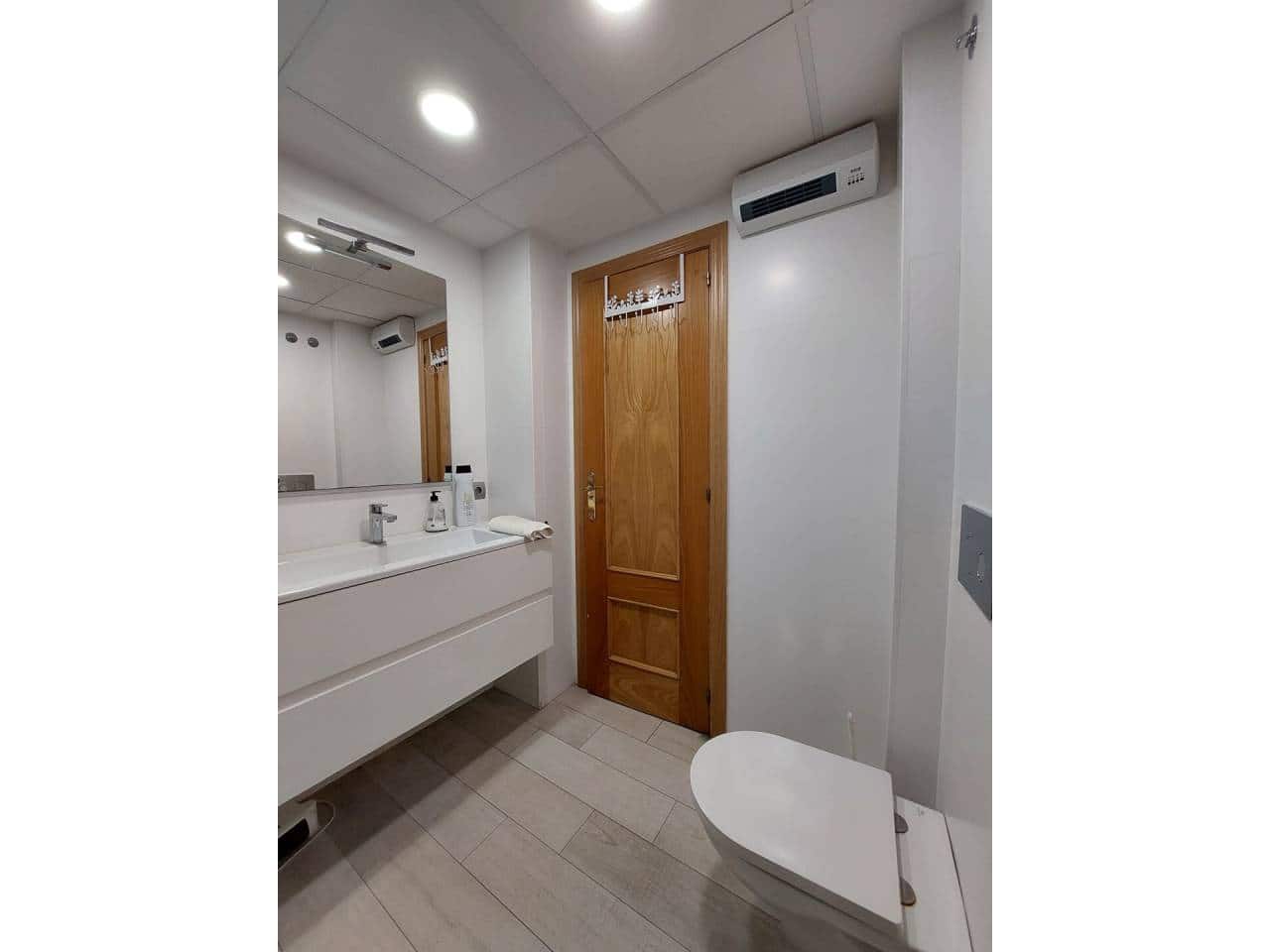 Piso de 2 habitaciones en Alicante / Alacant ciudad en alquiler - 1.200 € (Ref: 7462837)