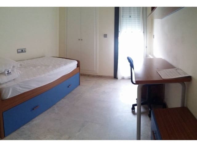 2 bedroom Flat for rent in Alicante / Alacant city with garage - € 1,200 (Ref: 7537781)