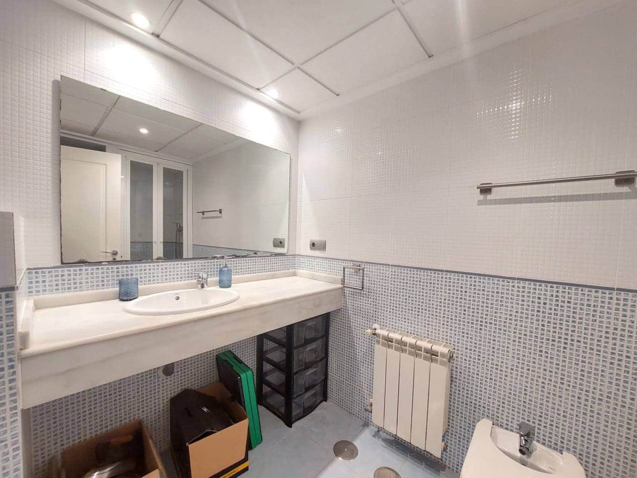2 bedroom Flat for rent in Alicante / Alacant city with garage - € 1,200 (Ref: 7537781)