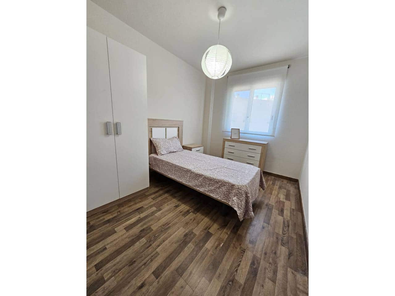 3 slaapkamer Penthouse te huur in Alicante stad met garage - € 1.350 (Ref: 7591834)