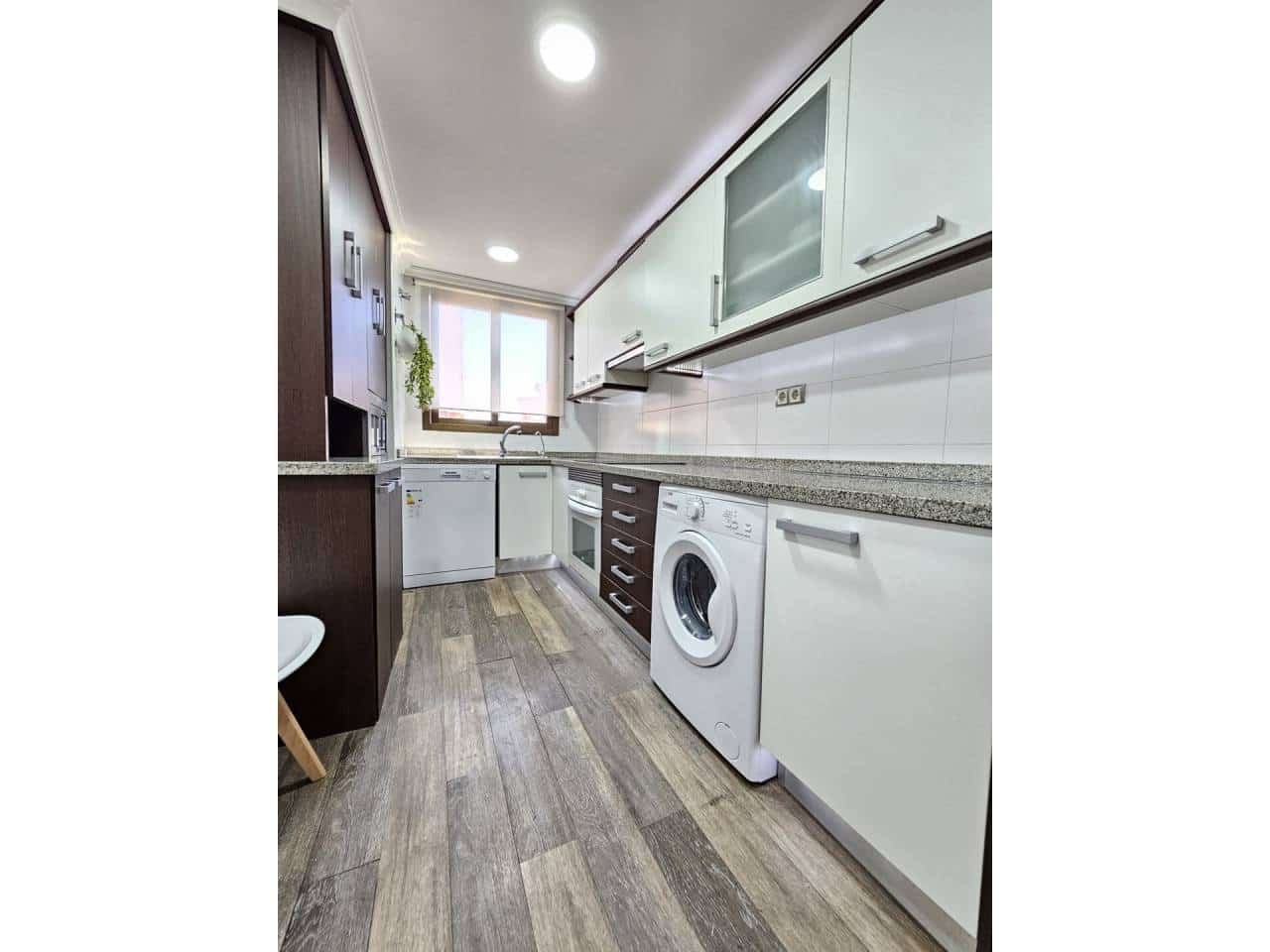 3 slaapkamer Penthouse te huur in Alicante stad met garage - € 1.350 (Ref: 7591834)