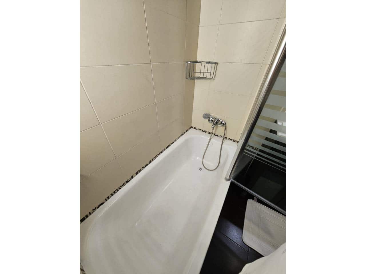 3 slaapkamer Penthouse te huur in Alicante stad met garage - € 1.350 (Ref: 7591834)