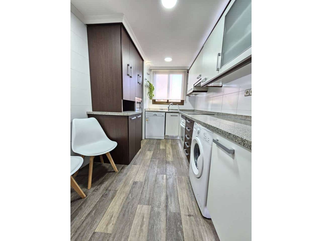 3 slaapkamer Penthouse te huur in Alicante stad met garage - € 1.350 (Ref: 7591834)