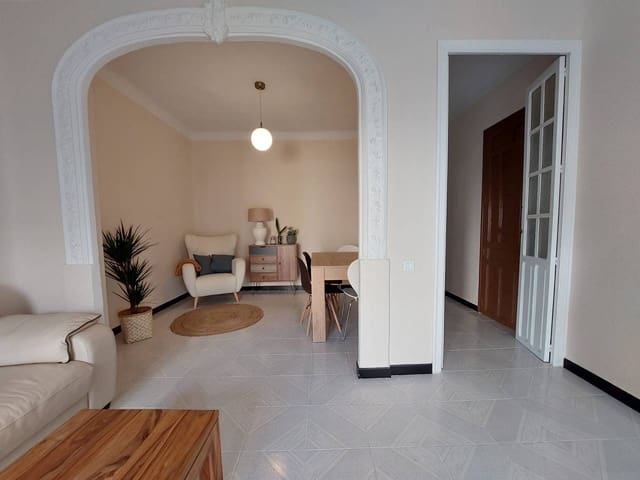 2 bedroom Flat for rent in Alicante / Alacant city - € 950 (Ref: 7703253)