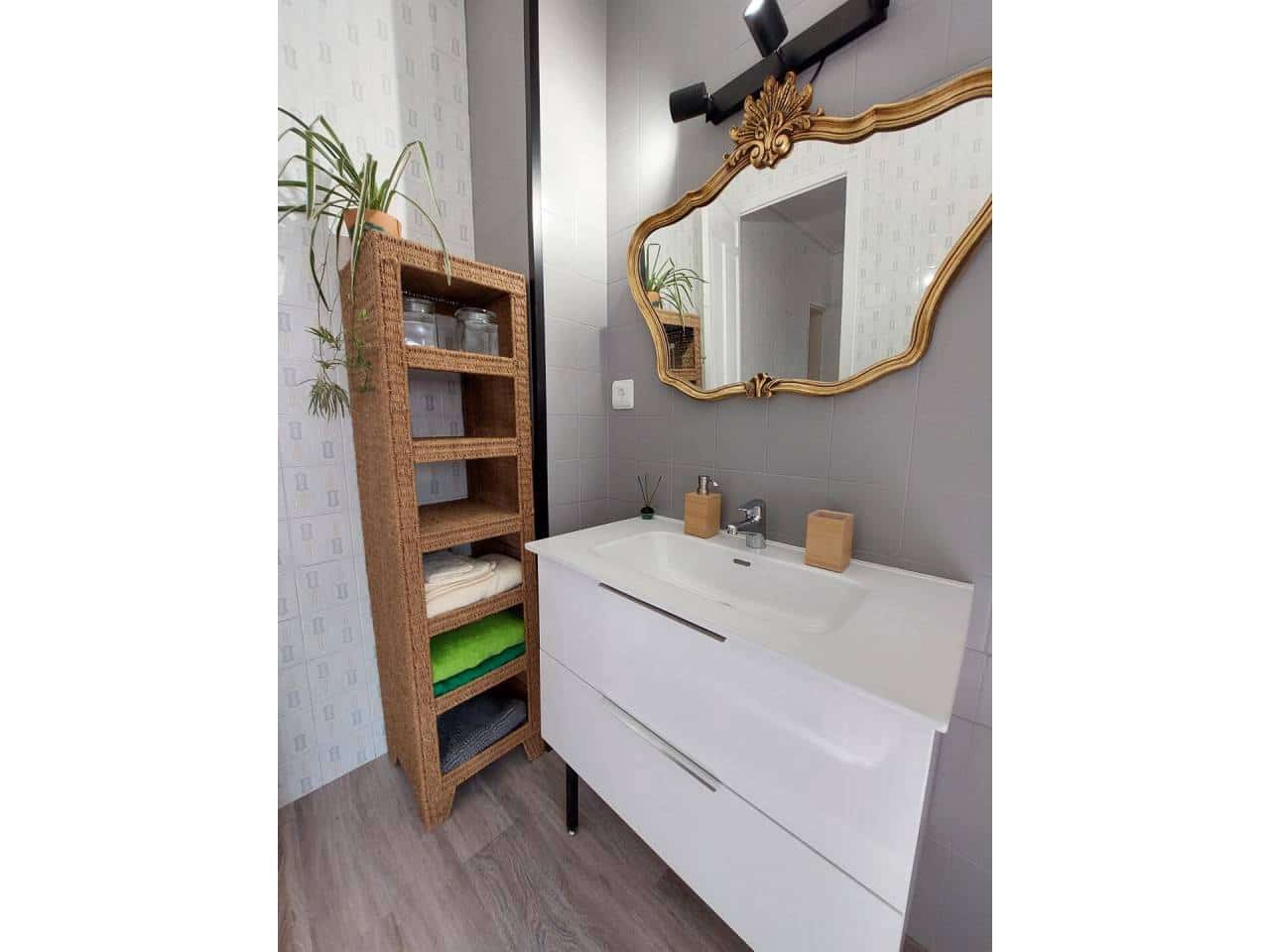 2 Zimmer Wohnung zu vermieten in Alicante / Alacant Stadt - 950 € (Ref: 7703253)