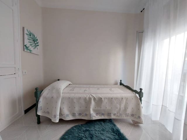 2 bedroom Flat for rent in Alicante / Alacant city - € 950 (Ref: 7703253)