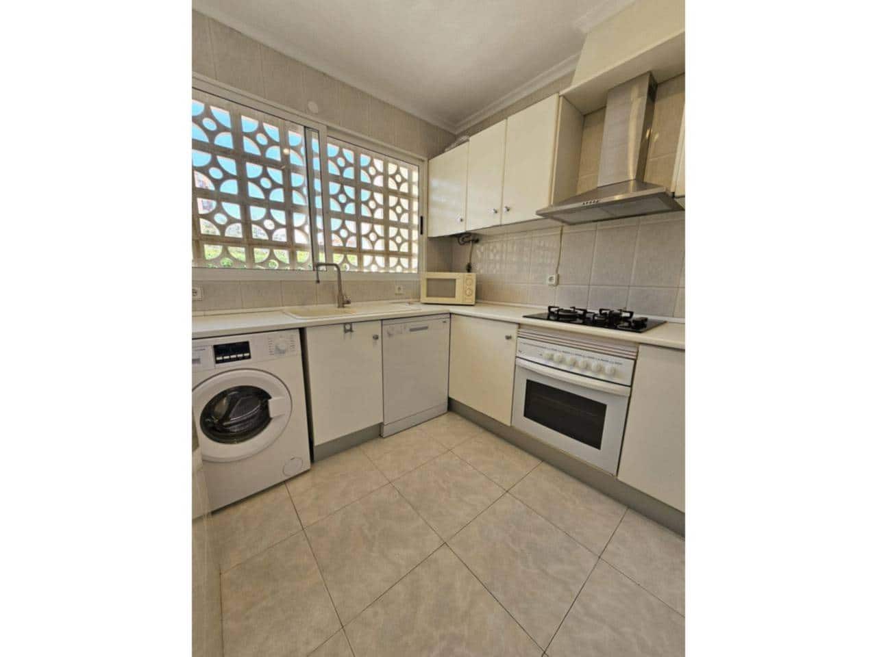 3 bedroom Bungalow for rent in Cabo de las Huertas with pool garage - € 1,450 (Ref: 7724860)