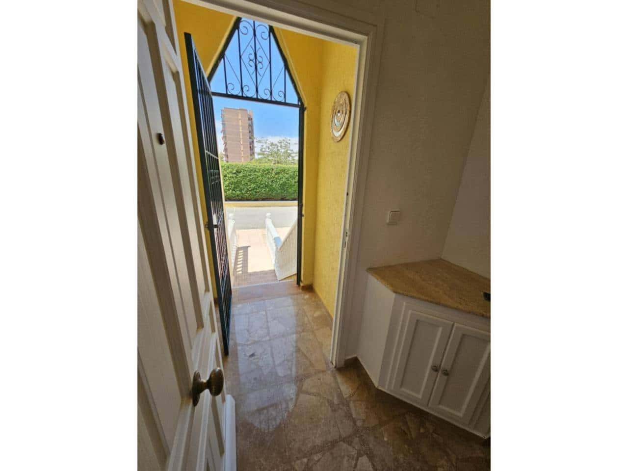 3 bedroom Bungalow for rent in Cabo de las Huertas with pool garage - € 1,450 (Ref: 7724860)