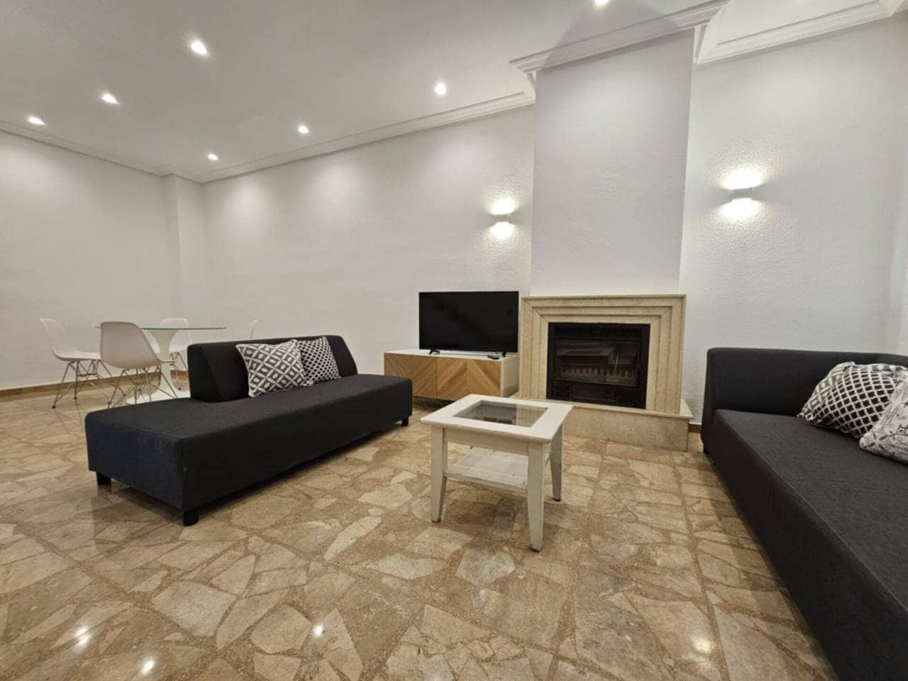 3 bedroom Bungalow for rent in Cabo de las Huertas with pool garage - € 1,450 (Ref: 7724860)