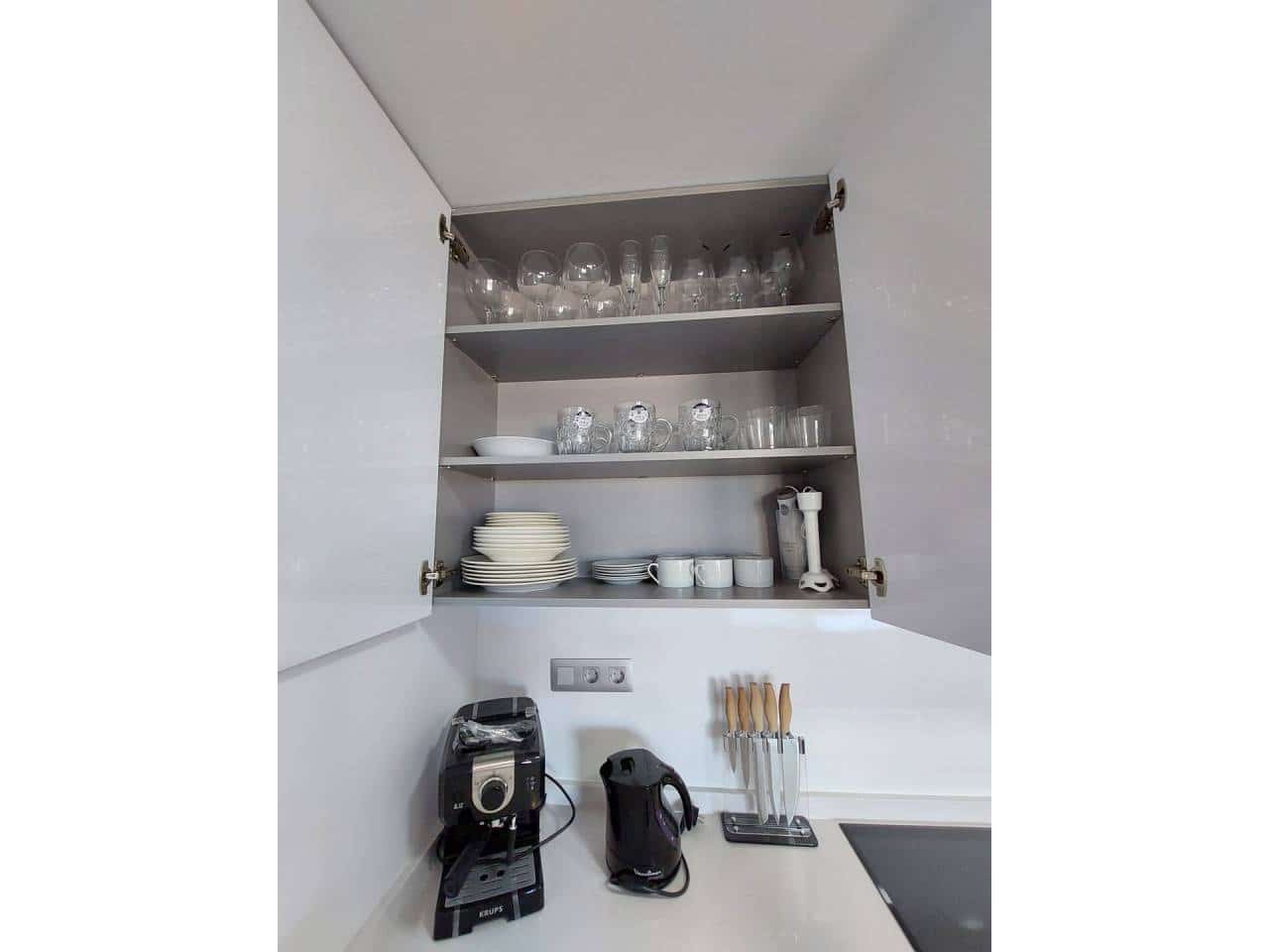 2 slaapkamer Flat te huur in Alicante stad met zwembad garage - € 2.100 (Ref: 7860594)