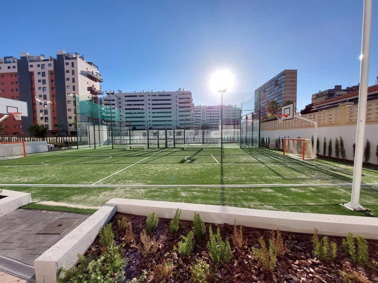 2 slaapkamer Flat te huur in Alicante stad met zwembad garage - € 2.100 (Ref: 7860594)