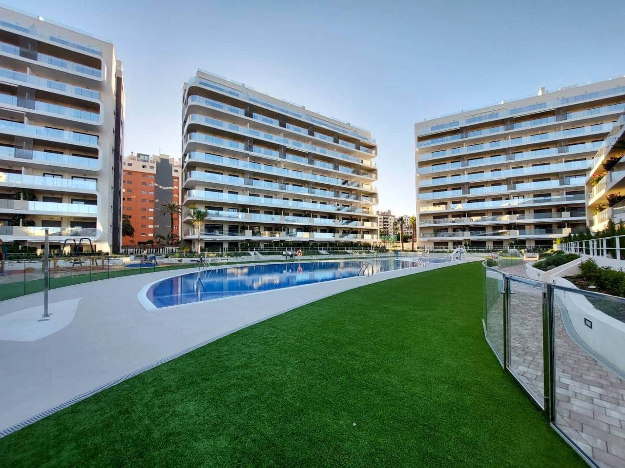 2 slaapkamer Flat te huur in Alicante stad met zwembad garage - € 2.100 (Ref: 7860594)