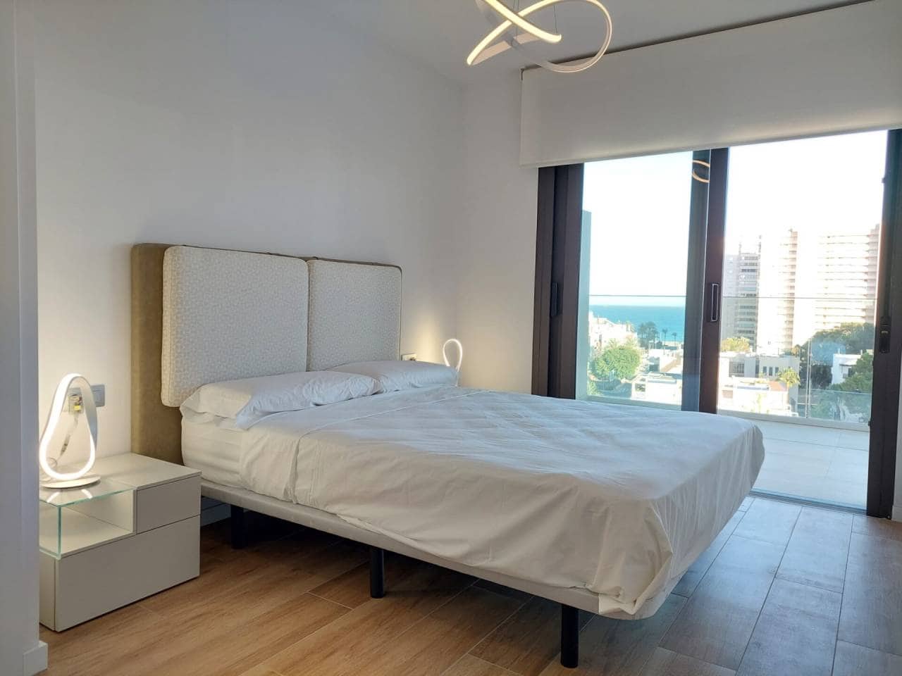 2 slaapkamer Flat te huur in Alicante stad met zwembad garage - € 2.100 (Ref: 7860594)