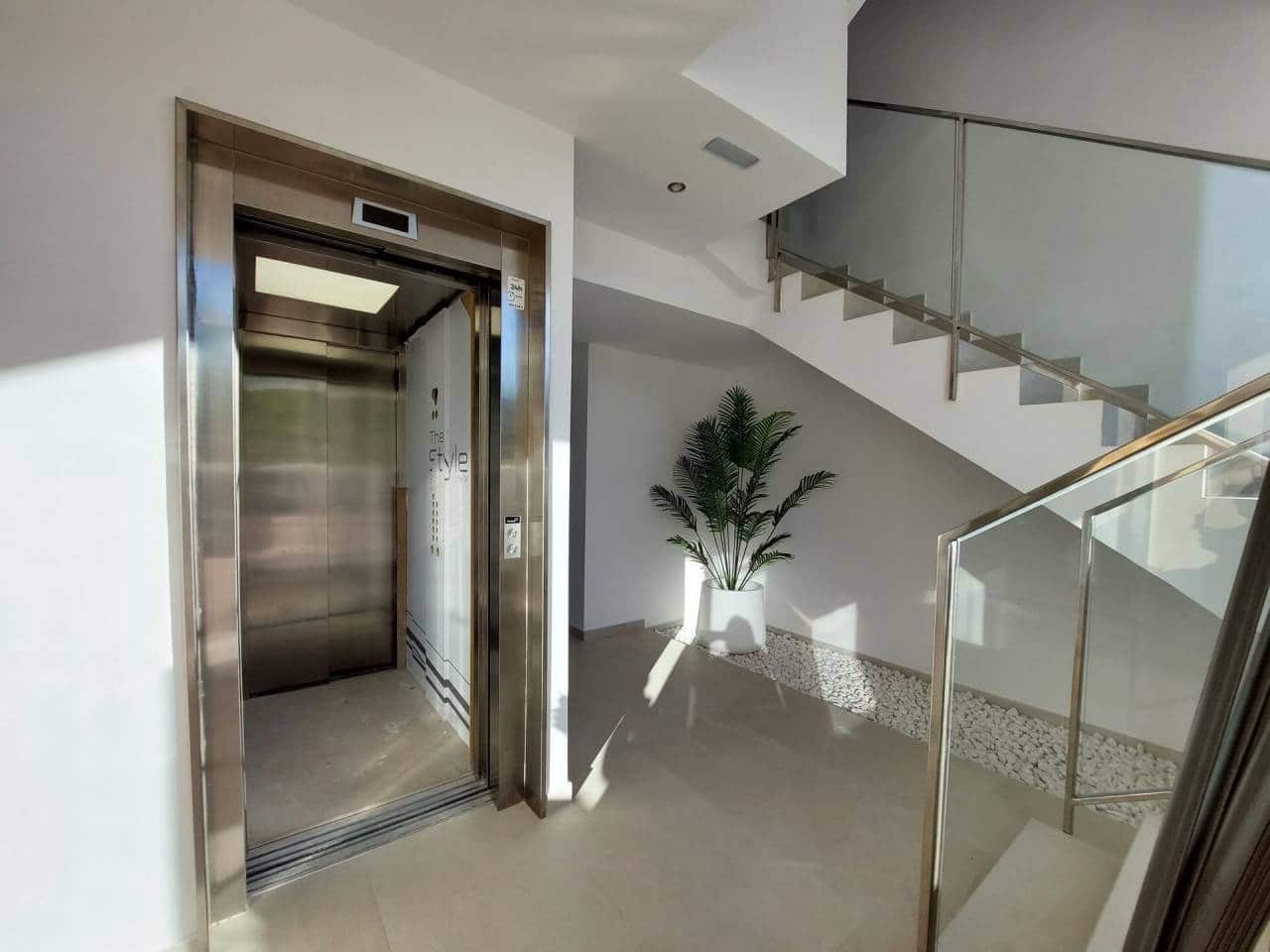 2 slaapkamer Flat te huur in Alicante stad met zwembad garage - € 2.100 (Ref: 7860594)