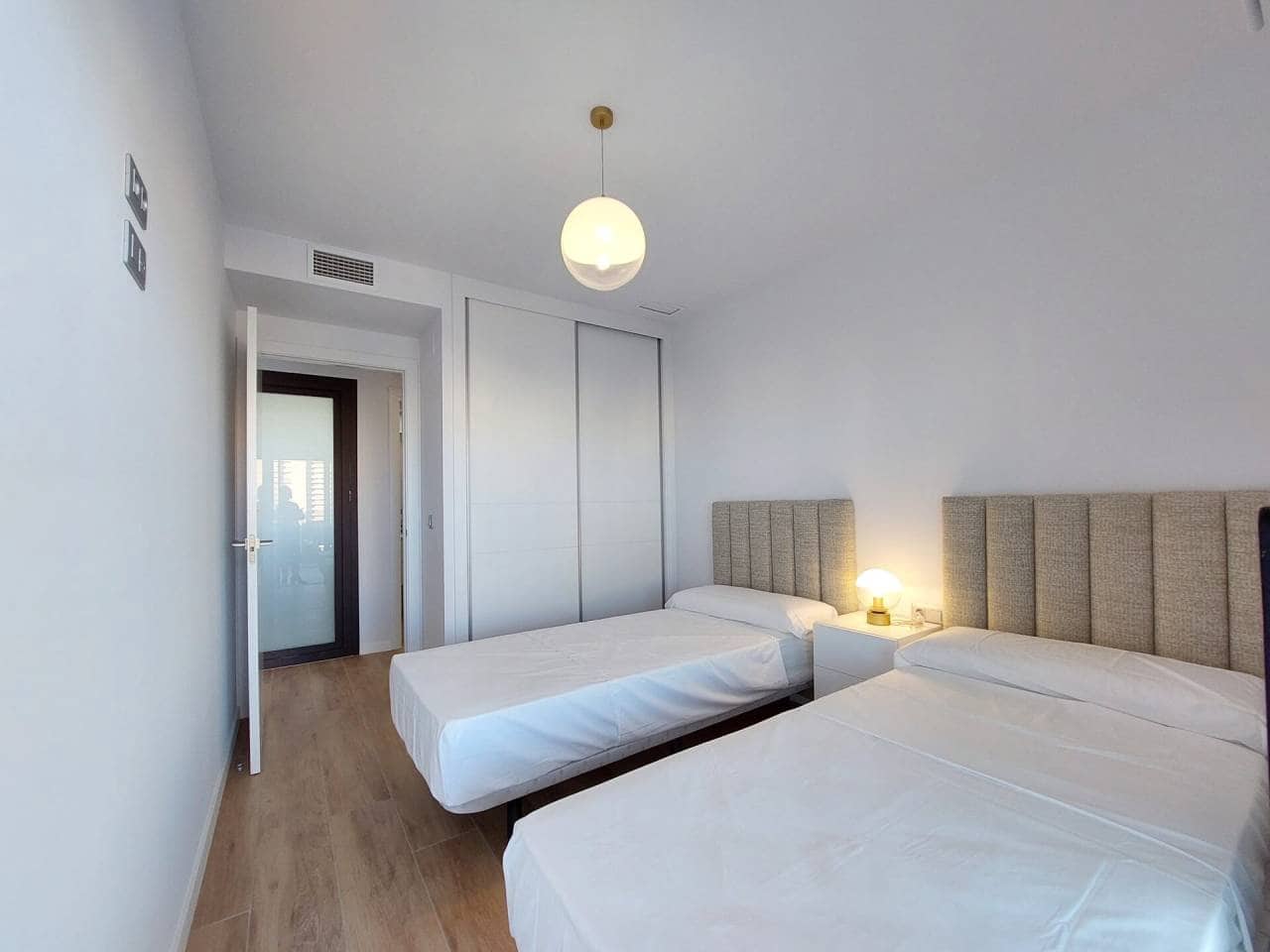 2 slaapkamer Flat te huur in Alicante stad met zwembad garage - € 2.100 (Ref: 7860594)