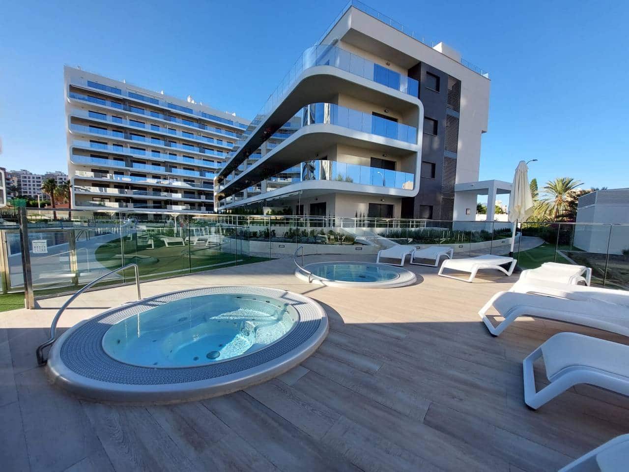 2 slaapkamer Flat te huur in Alicante stad met zwembad garage - € 2.100 (Ref: 7860594)