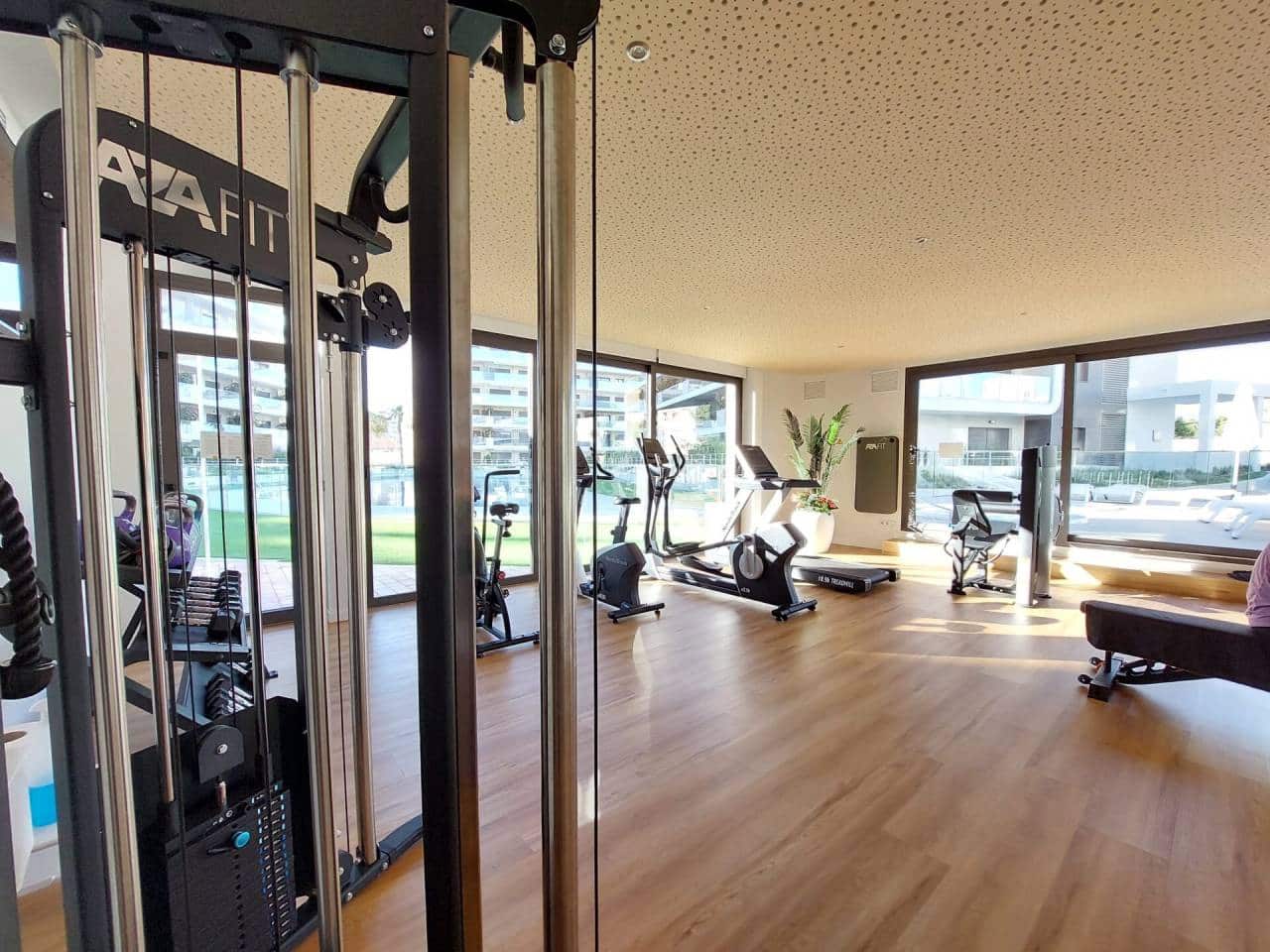 2 slaapkamer Flat te huur in Alicante stad met zwembad garage - € 2.100 (Ref: 7860594)