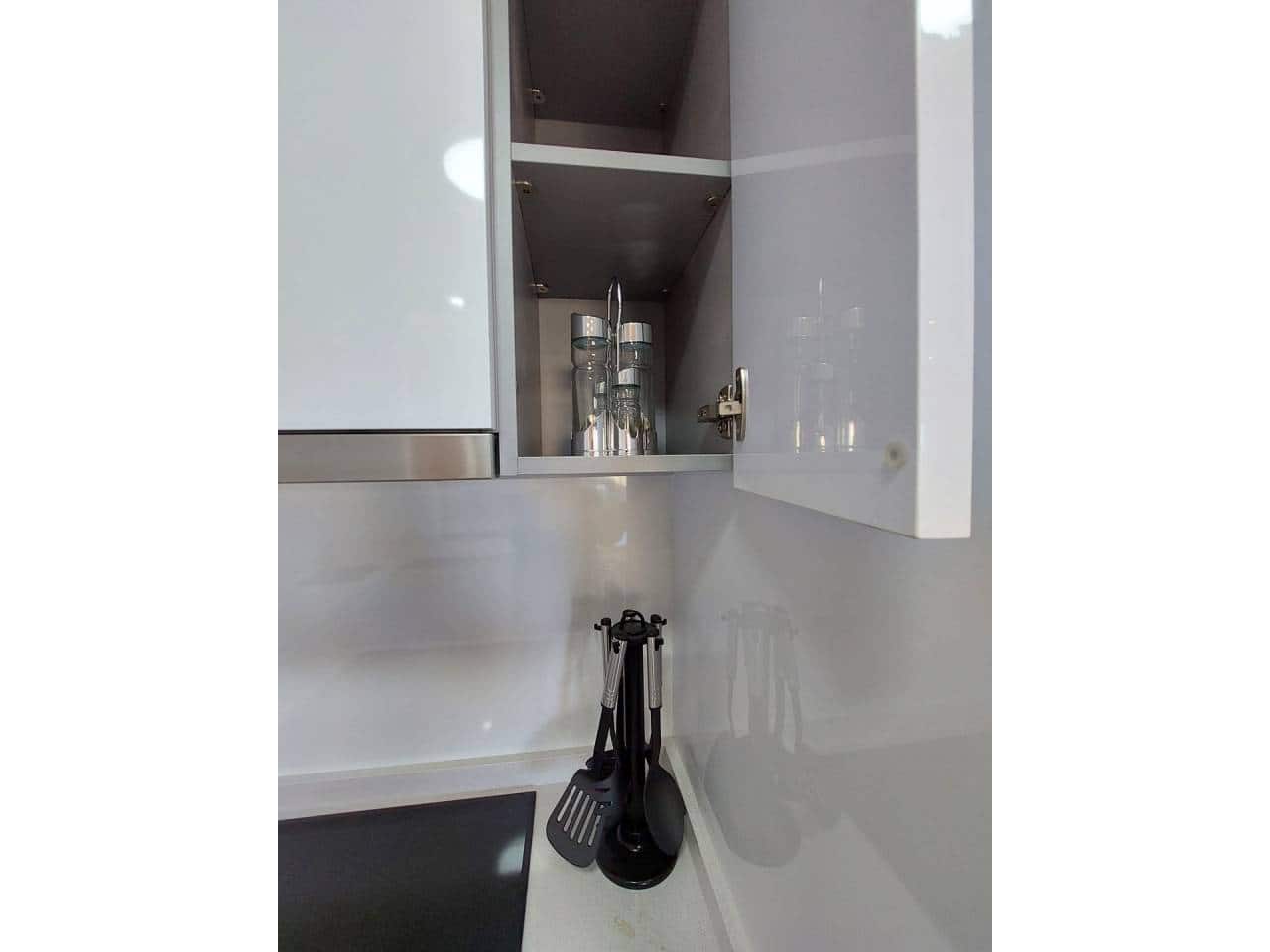 2 slaapkamer Flat te huur in Alicante stad met zwembad garage - € 2.100 (Ref: 7860594)