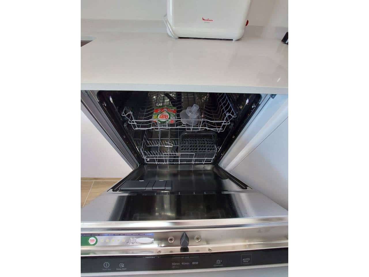 2 slaapkamer Flat te huur in Alicante stad met zwembad garage - € 2.100 (Ref: 7860594)