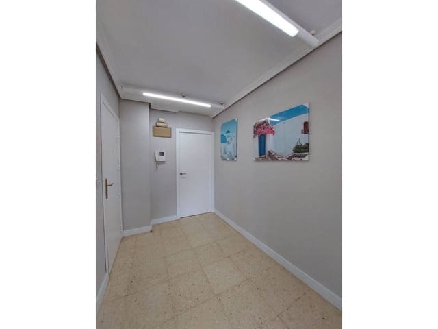 3 soveværelse Lejlighed til leje i Alicante by - € 1.400 (Ref: 7882325)