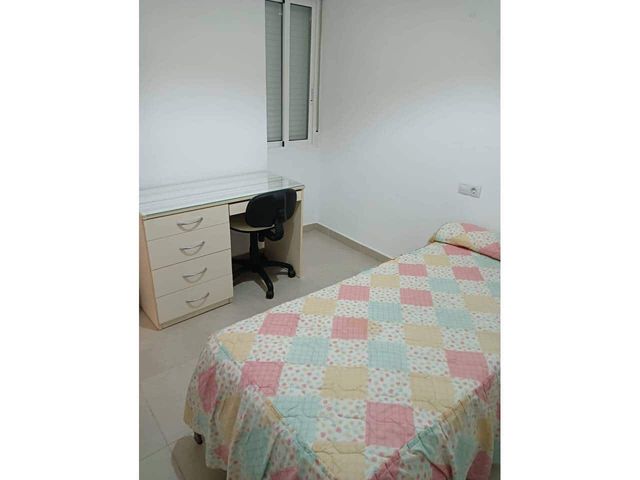 3 Zimmer Wohnung zu vermieten in Alicante / Alacant Stadt - 950 € (Ref: 7917991)