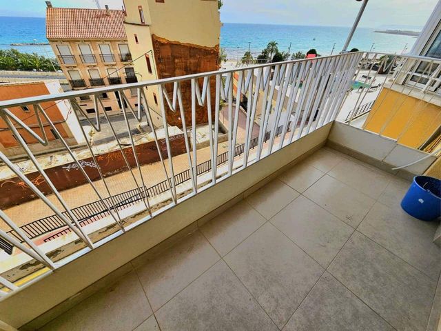 3 Zimmer Wohnung zu vermieten in Alicante / Alacant Stadt - 950 € (Ref: 7917991)