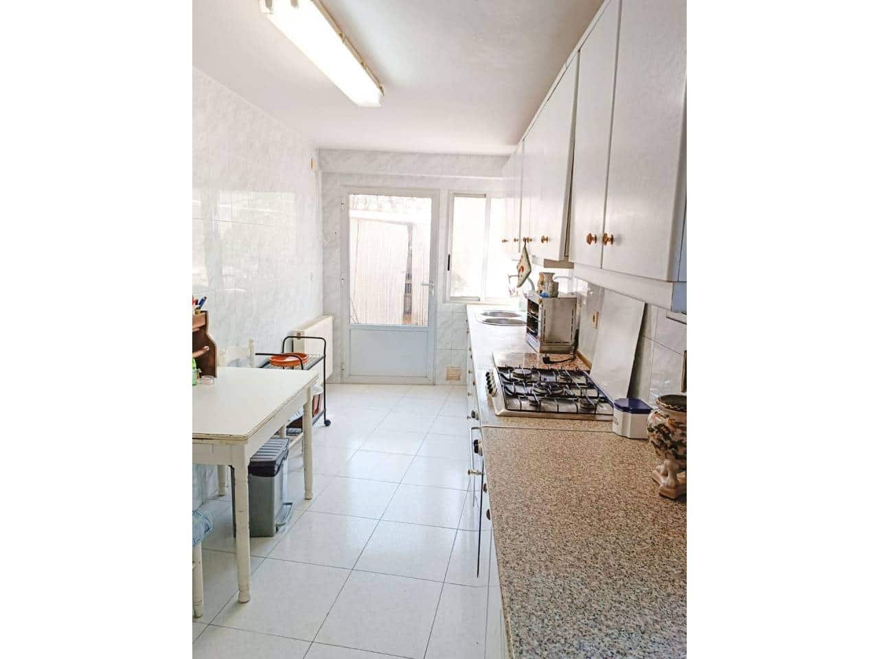 7 soveværelse Villa til salg i Confrides - € 235.000 (Ref: 8011176)