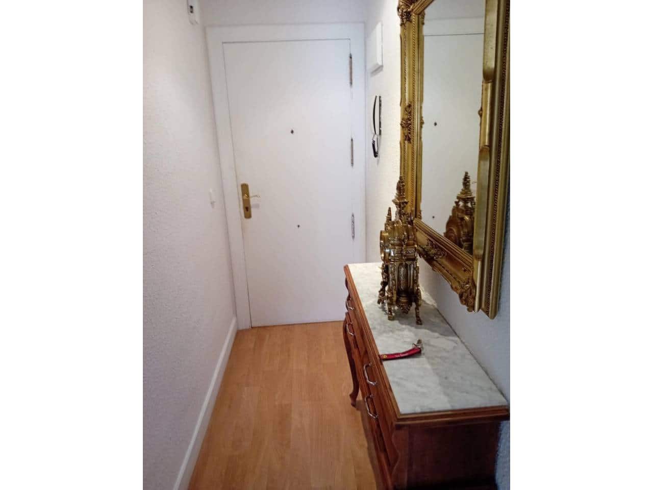 3 soverom Leilighet til leie i Alicante by - € 900 (Ref: 8178518)