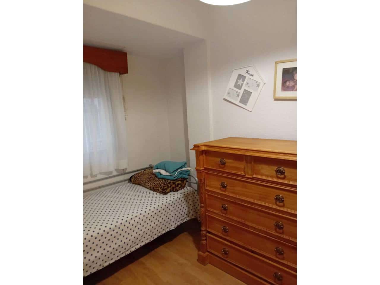 3 soverom Leilighet til leie i Alicante by - € 900 (Ref: 8178518)