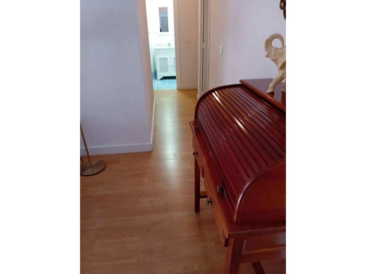 3 soverom Leilighet til leie i Alicante by - € 900 (Ref: 8178518)