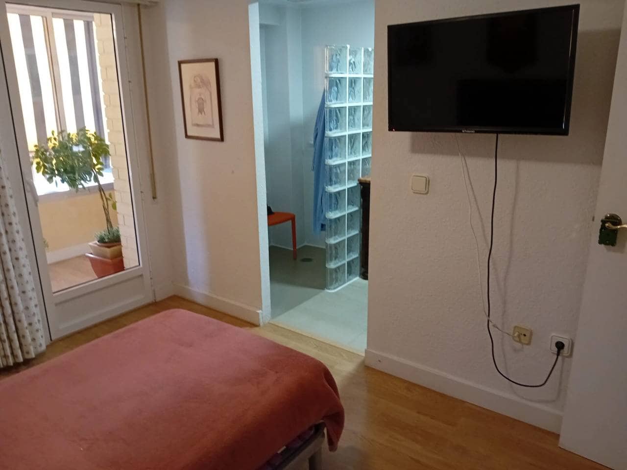 3 soverom Leilighet til leie i Alicante by - € 900 (Ref: 8178518)