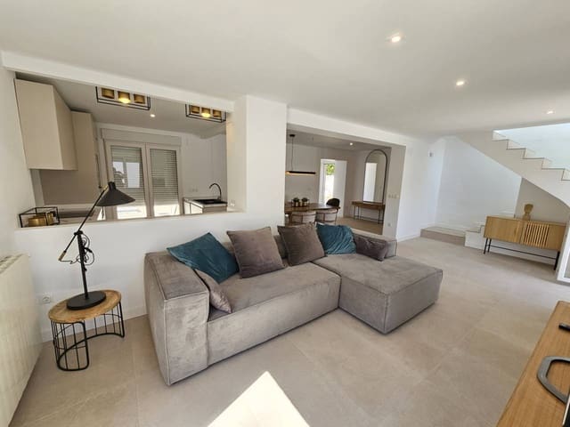 Chalet de 4 habitaciones en Cabo de las Huertas, Alicante / Alacant ciudad en alquiler con piscina garaje - 3.400 € (Ref: 8238359)