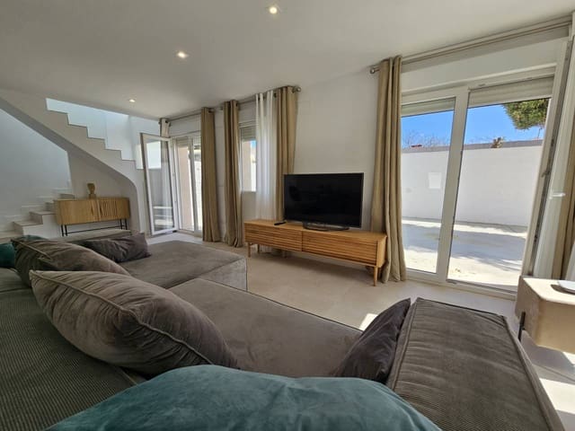 Chalet de 4 habitaciones en Cabo de las Huertas, Alicante / Alacant ciudad en alquiler con piscina garaje - 3.400 € (Ref: 8238359)