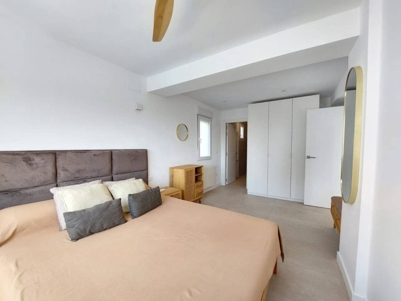 Chalet de 4 habitaciones en Cabo de las Huertas en alquiler con piscina garaje - 3.400 € (Ref: 8238359)