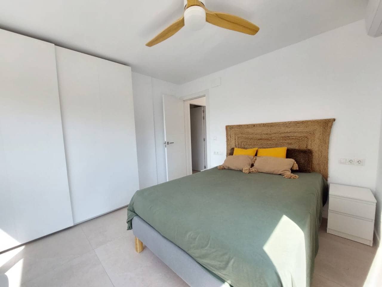 Chalet de 4 habitaciones en Cabo de las Huertas en alquiler con piscina garaje - 3.400 € (Ref: 8238359)