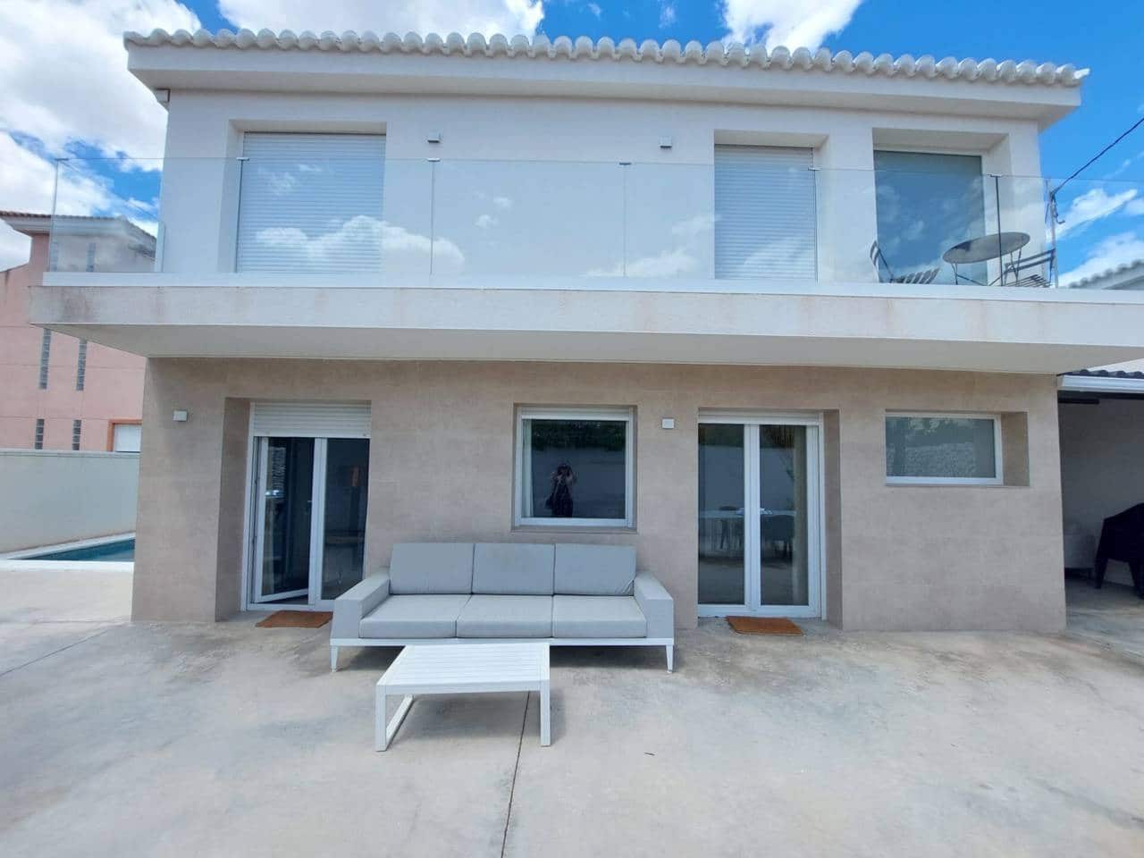 4 bedroom Villa for rent in Cabo de las Huertas with pool garage - € 3,400 (Ref: 8238359)
