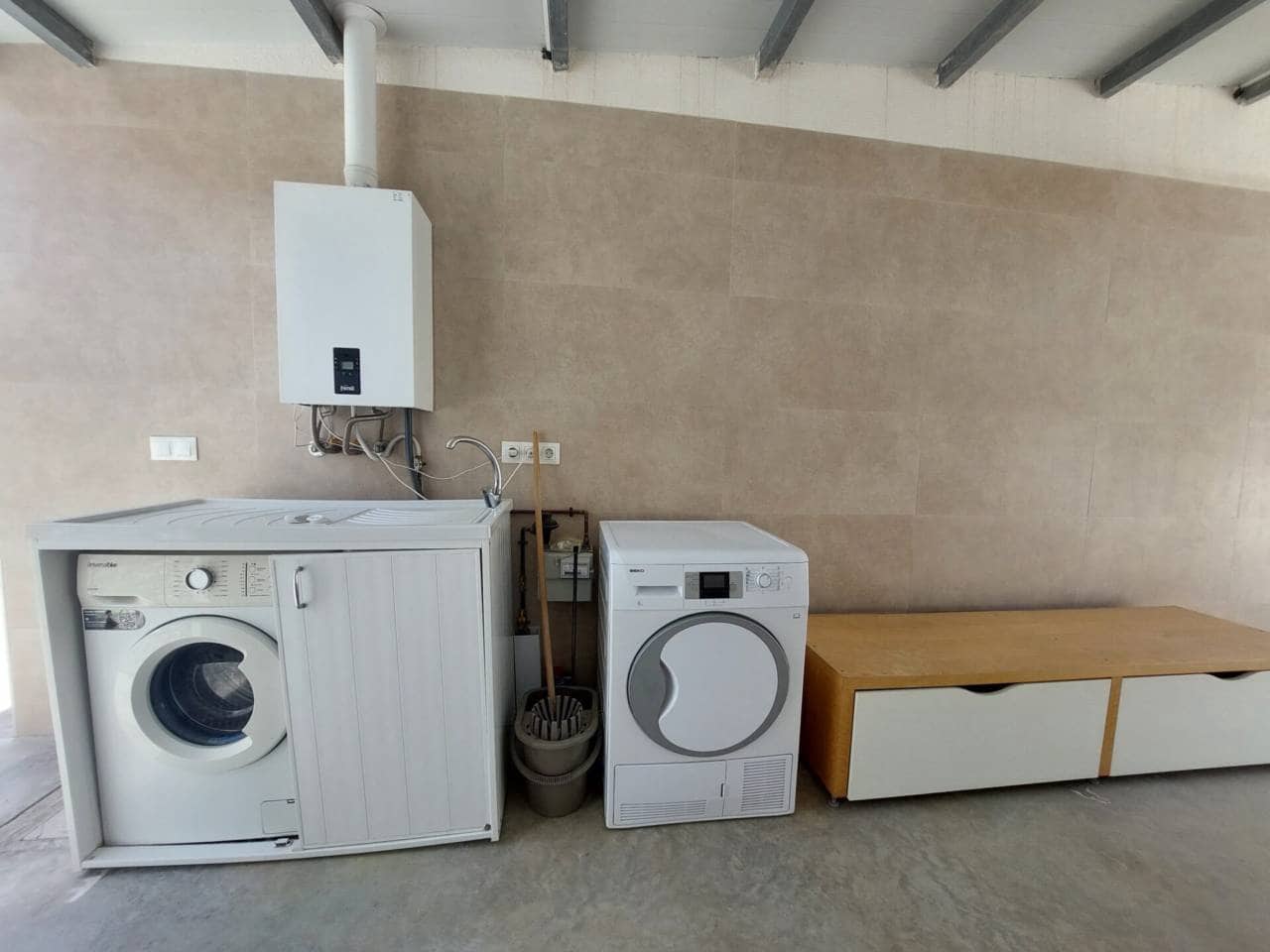 4 bedroom Villa for rent in Cabo de las Huertas with pool garage - € 3,400 (Ref: 8238359)