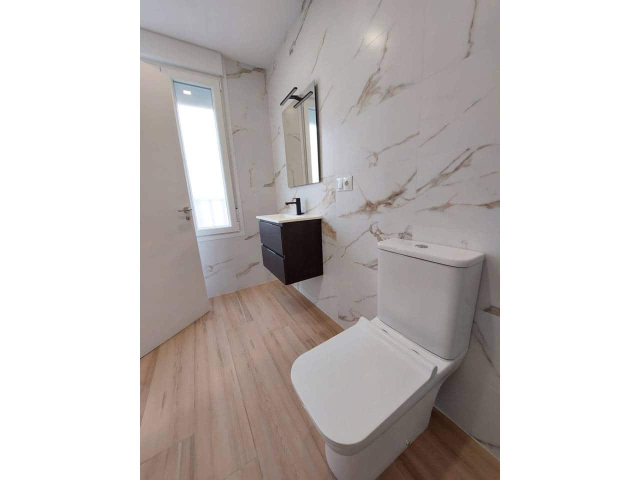 1 soveværelse Lejlighed til leje i Alicante by - € 890 (Ref: 8278420)