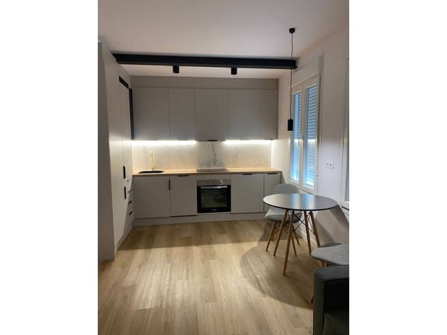 1 soveværelse Lejlighed til leje i Alicante by - € 890 (Ref: 8278420)