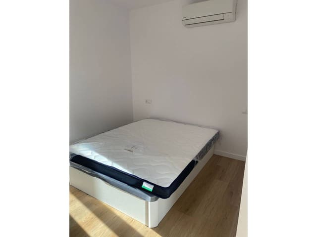 1 soveværelse Lejlighed til leje i Alicante by - € 890 (Ref: 8278420)