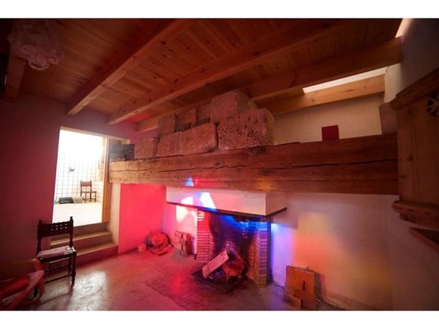 3 soverom Kjedet enebolig til salgs i Santiago-Pontones med garasje - € 105 000 (Ref: 8318808)