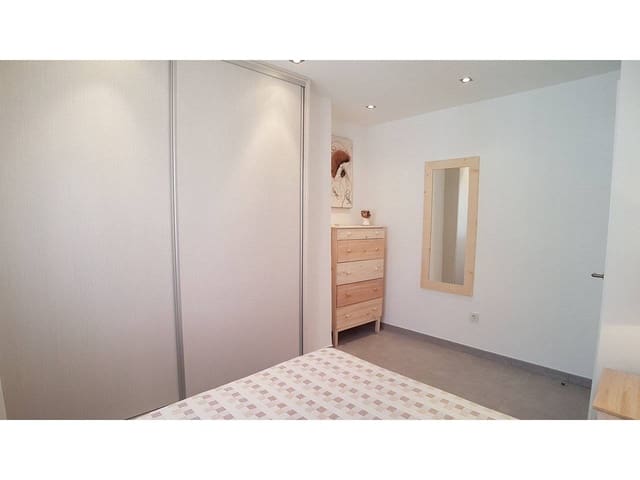 1 bedroom Flat for rent in Alicante / Alacant city - € 900 (Ref: 8465929)