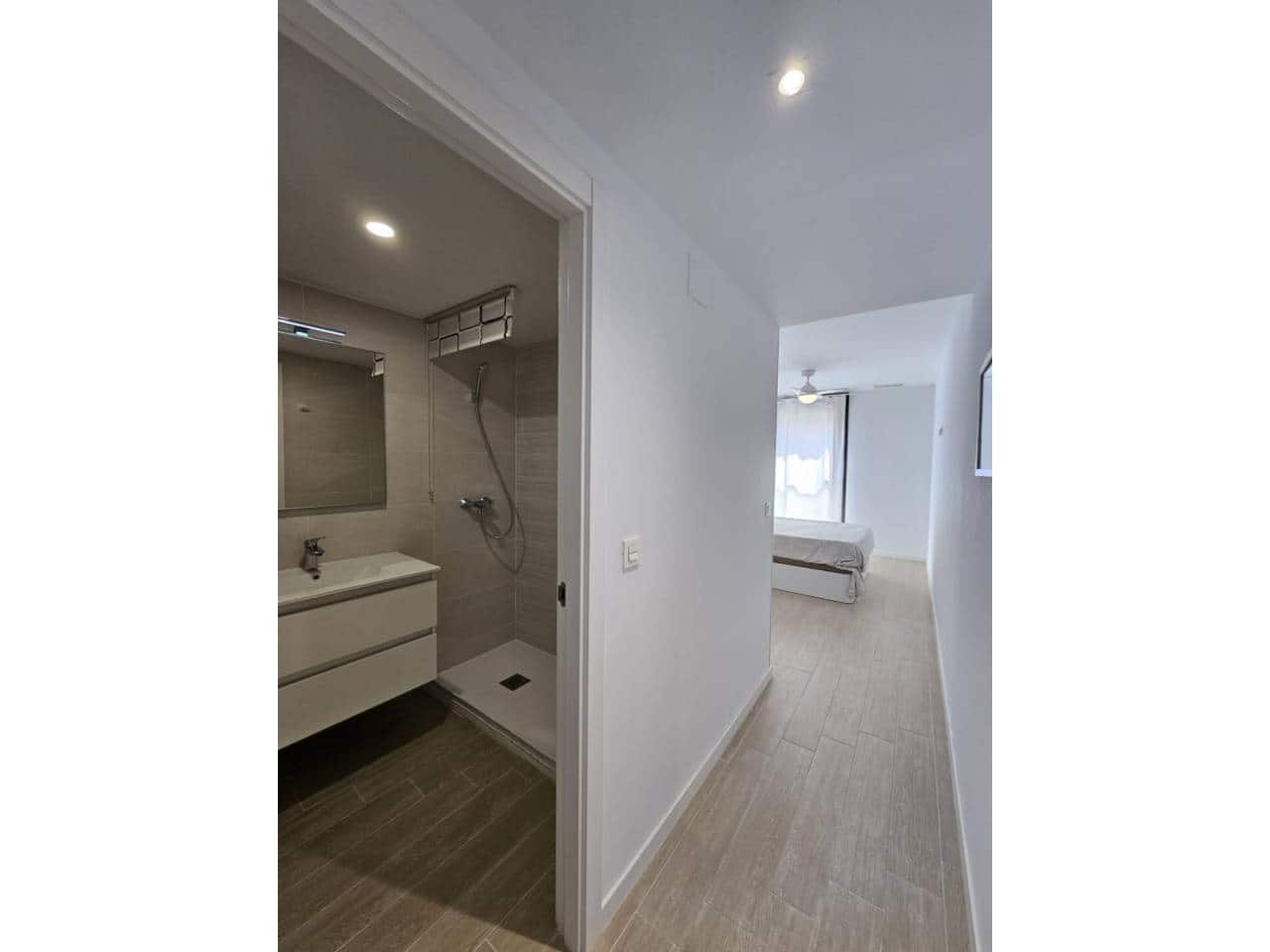 3 bedroom Flat for rent in Alicante / Alacant city with garage - € 1,500 (Ref: 8478802)