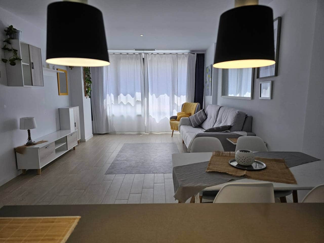 3 bedroom Flat for rent in Alicante / Alacant city with garage - € 1,500 (Ref: 8478802)