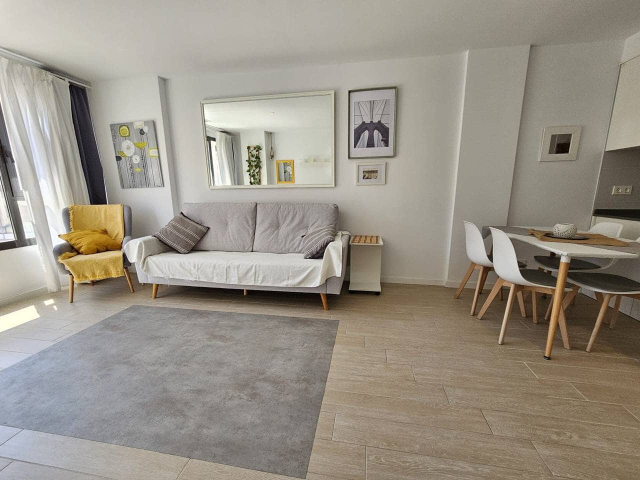 3 bedroom Flat for rent in Alicante / Alacant city with garage - € 1,500 (Ref: 8478802)
