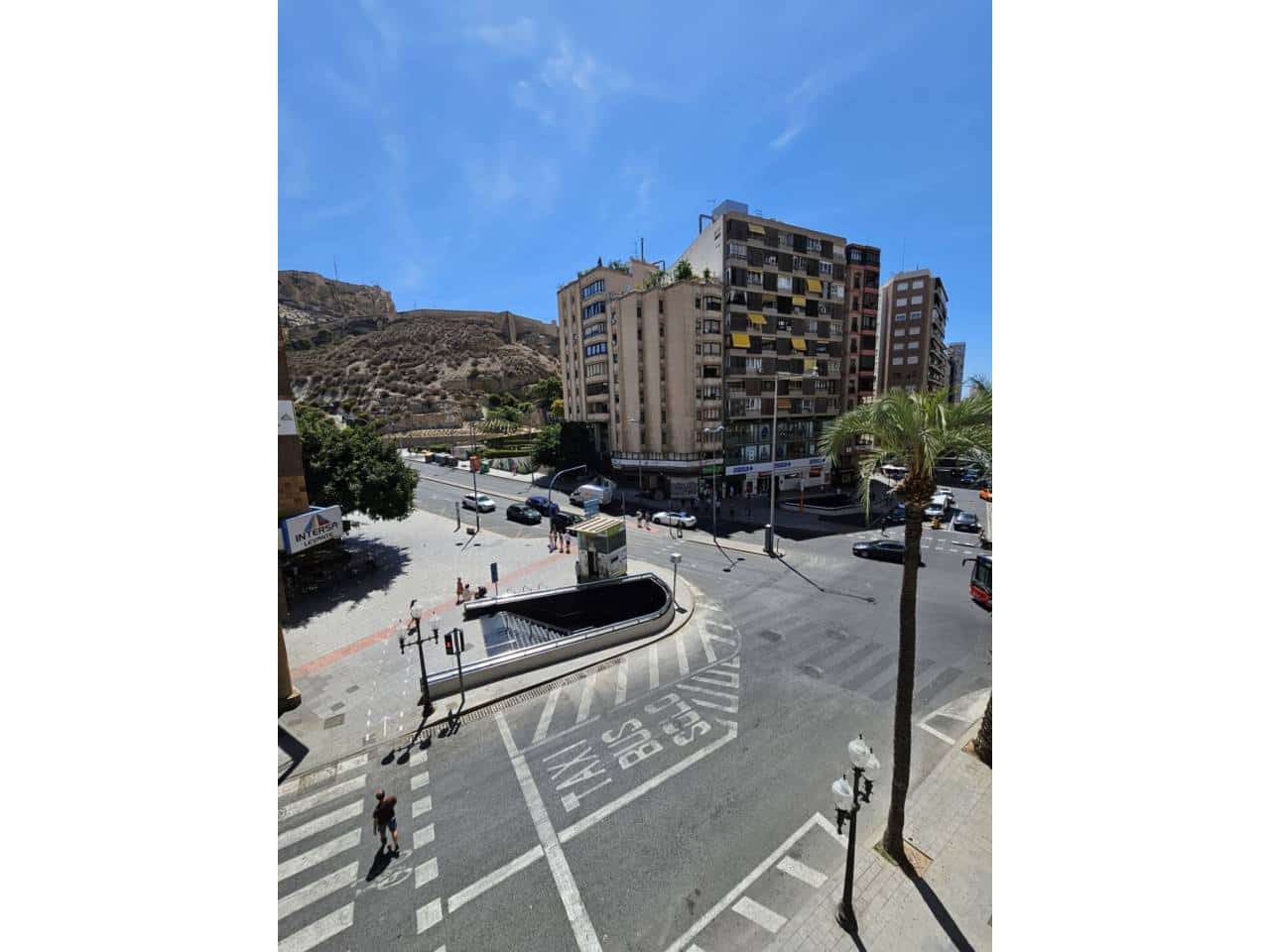 3 bedroom Flat for rent in Alicante / Alacant city with garage - € 1,500 (Ref: 8478802)