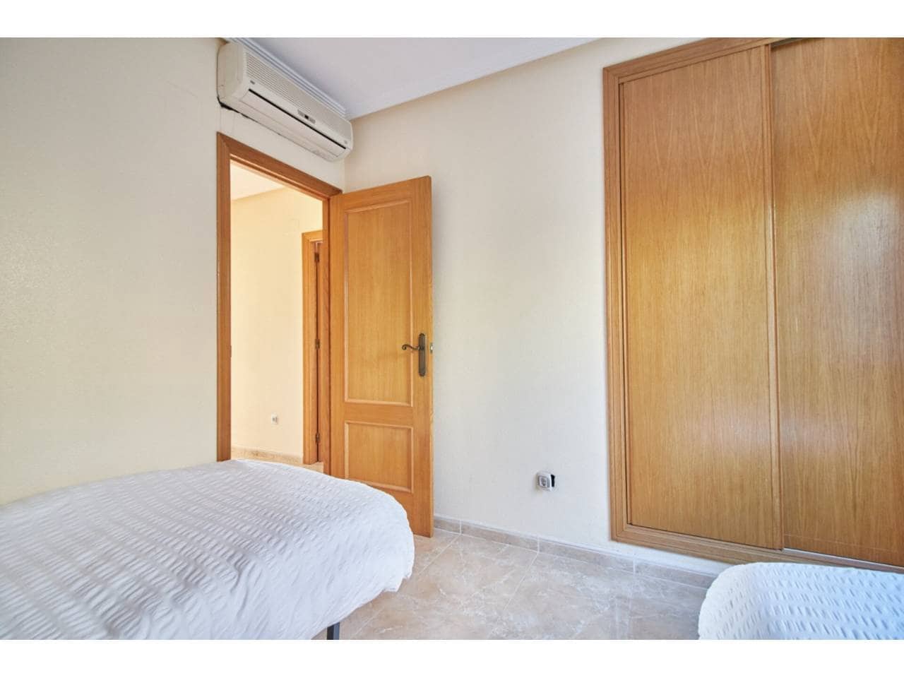 2 bedroom Bungalow for rent in Muchamiel / Mutxamel with pool garage - € 1,200 (Ref: 8658099)