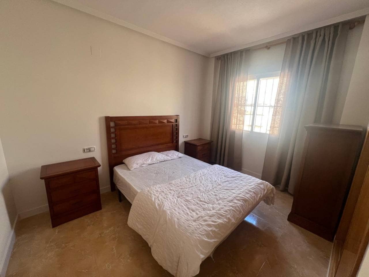 2 sypialnia Bungalow do wynajęcia w Muchamiel / Mutxamel z basenem garażem - 1 350 € (Ref: 8658099)