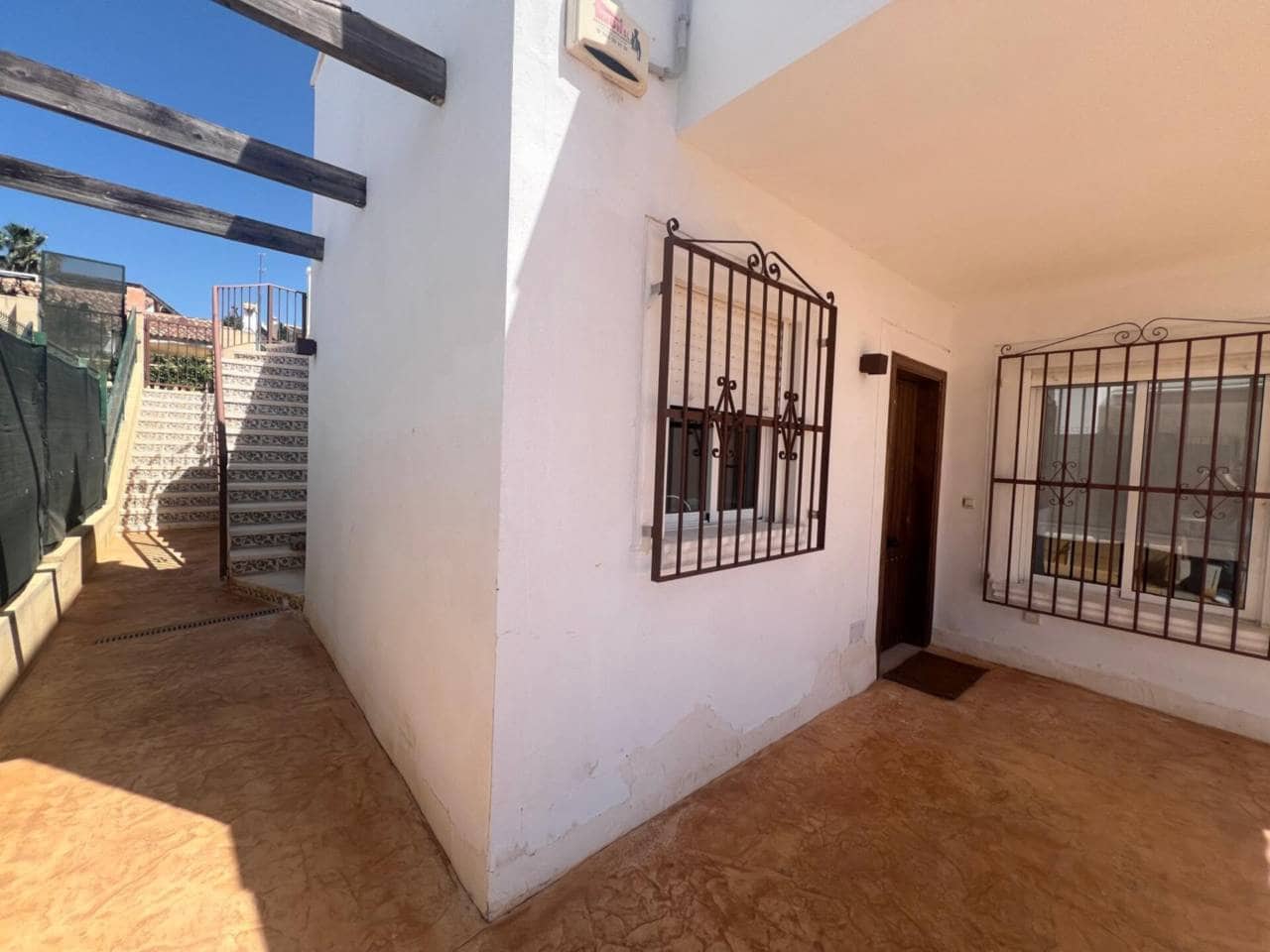 2 sypialnia Bungalow do wynajęcia w Muchamiel / Mutxamel z basenem garażem - 1 350 € (Ref: 8658099)