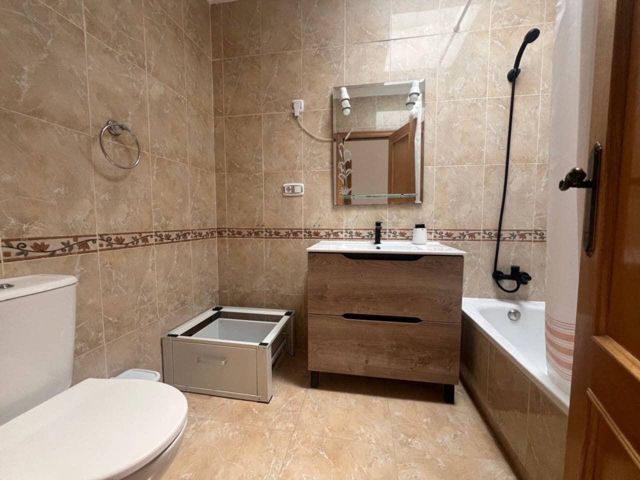 2 sypialnia Bungalow do wynajęcia w Muchamiel / Mutxamel z basenem garażem - 1 350 € (Ref: 8658099)